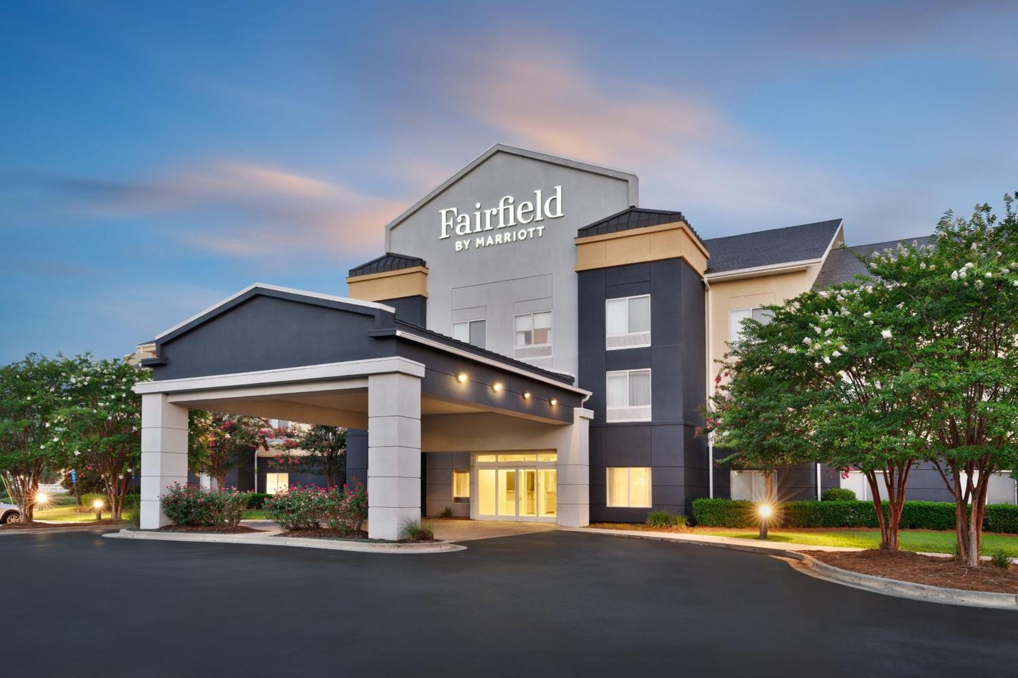 Fairfield Inn & Suites By Marriott Олбани Екстериор снимка